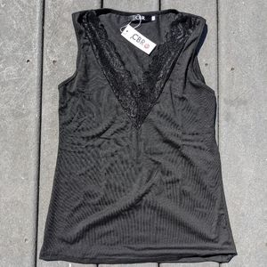 Black tank top M with lace detail
